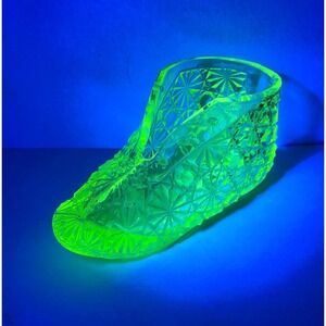 Antique duncan and sons vaseline uranium baby bootie